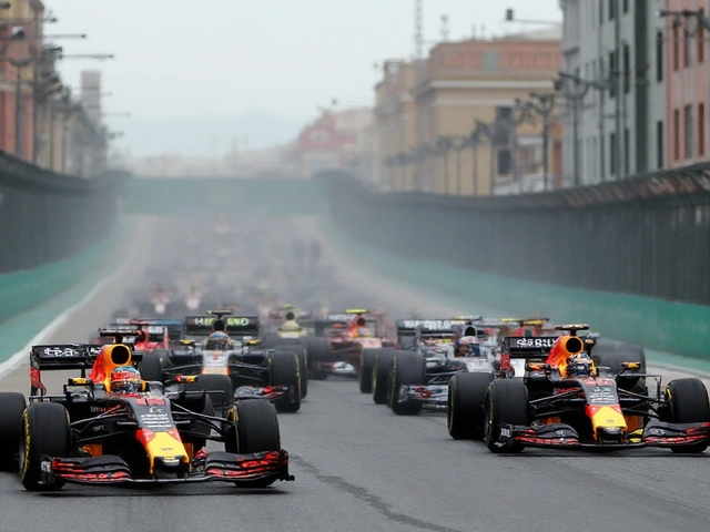Verstappen domina GP da Azerbaijão enquanto Piastri sai derrapado na primeira volta