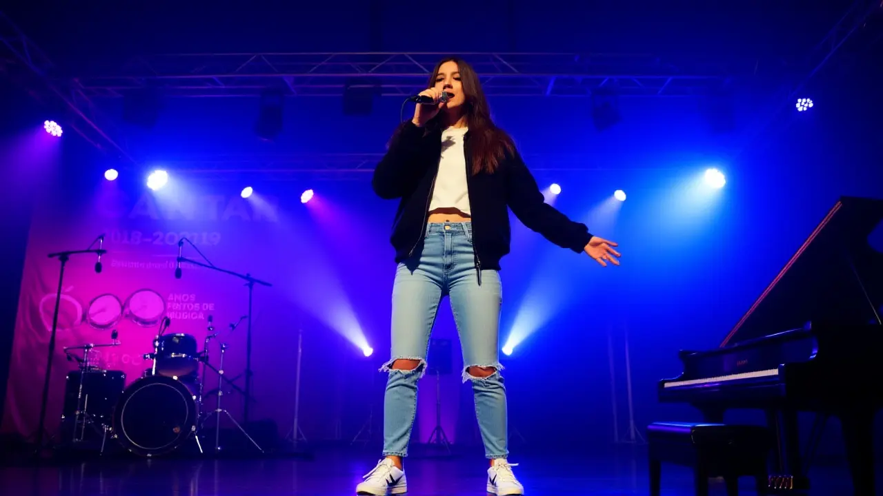 Júlia Ochôa confirma vaga nas semifinais do The Voice Portugal 2025